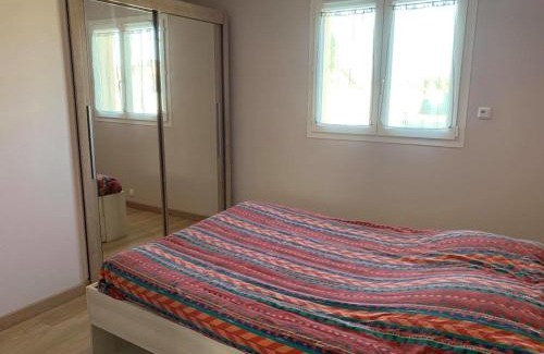 Parentis-en-Born House | Maison Confortable avec Clim, Terrasse et Jardin - 6 Pers, Proche Lac et Plages - FR-1-319-425