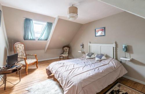 Rostrenen House | Maison confortable à Rostrenen avec jardin et cheminée