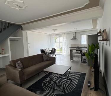 Mont-pres-Chambord House | Maison conviviale