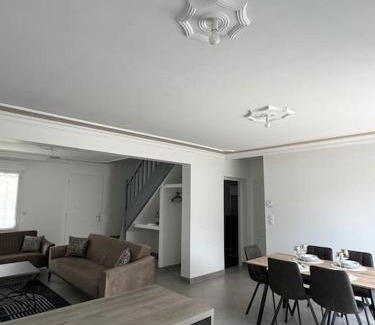 Mont-pres-Chambord House | Maison conviviale