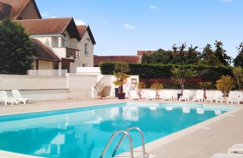 Faverolles House | Maison conviviale avec piscine à Villentrois 90 m²