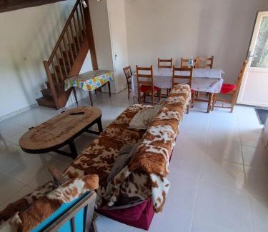 Raslay House | Maison conviviale avec jardin à Raslay, 80 m²
