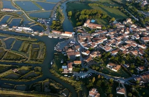 Mornac-sur-Seudre Apartment | Maison Coquelicots - 4 personnes - jardin