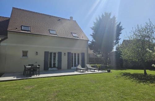 Le Plessis-Feu-Aussoux House | Maison Cosy Campagne, Terrasse & Spa