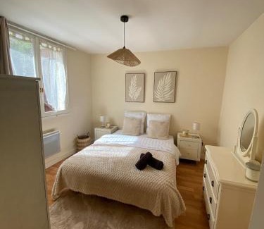 La Trimouille House | Maison cosy avec cour privée - Calme et nature, La Trimouille