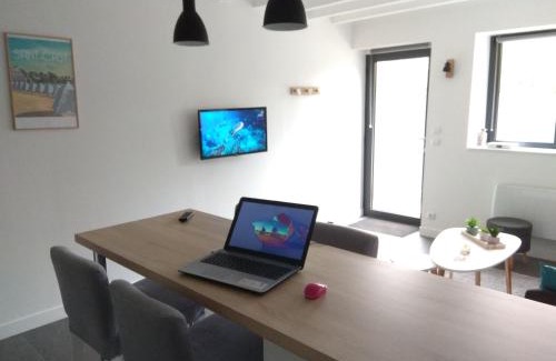 Saint-Cast-le-Guildo House | Maison Cosy entre CAP FREHEL et SAINT MALO 1km PLAGE 5min GR34 Wifi Jardin Vélos "CASA OHANA"