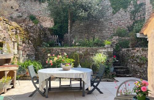 Semur-en-Auxois Apartment | Maison cosy en plein centre ville