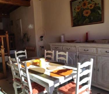 Besset Apartment | Maison Cosy et Conviviale, Le B7