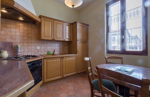 Parilly House | Maison Cozy + Jardin 425m2, Parking, Quartier Calme