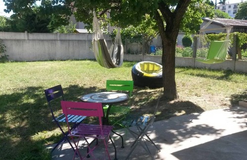 Parilly House | Maison Cozy + Jardin 425m2, Parking, Quartier Calme