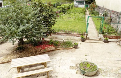 La Roche-sur-Yon House | Maison D'été Avec Jardin Idéalement Située