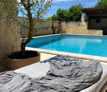 Salles-Lavalette House | Maison d'Amis