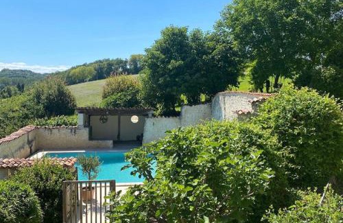 Salles-Lavalette House | Maison d'Amis