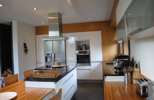 Plougastel-Daoulas Villa | Maison D'architecte en Bois, Jacuzzi, 200 m2, 4 Chambres, 3 Sdb, en Bord de mer