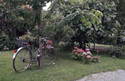 Saint-Quentin-sur-le-Homme Bed & Breakfast | Maison d'hôtes Les Vallées