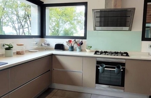 Camblanes-et-Meynac Apartment | Maison d’hôtes Villa Noumade - Louise