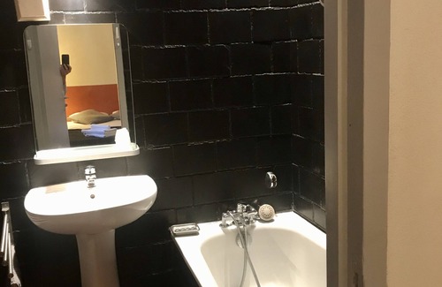 Campan Hotel | Maison d'hoursentut