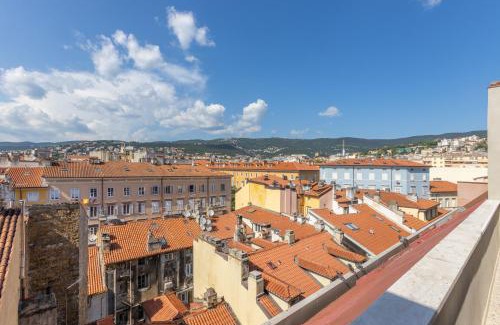 Barriera Vecchia-San Giacomo Apartment | Maison D'Or