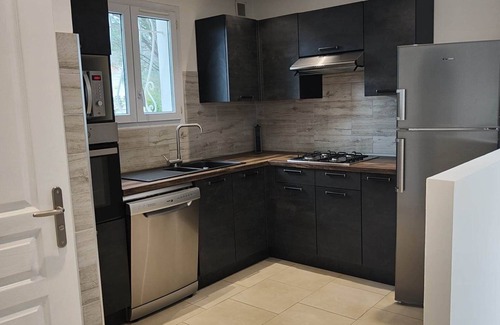 Le Cannet-des-Maures House | Maison Dans Quartier Calme