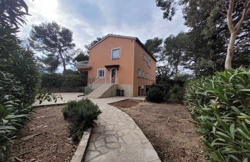 Le Cannet-des-Maures House | Maison Dans Quartier Calme