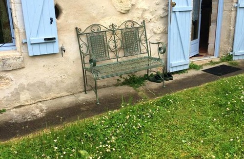 Rioux-Martin House | Maison de 3 chambres avec terrasse amenagee a Rioux Martin
