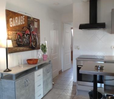 Ugine Apartment | Maison de biscuit