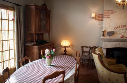 Treilles-en-Gatinais House | Maison de campagne rénovée à 1h de Paris, avec jardin clos, 4 chambres et équipements familiaux - FR-1-590-164