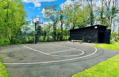 La Roussiere House | Maison de Campagne Avec Piscine et Terrain de Sport