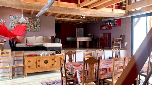 Mun House | Maison de campagne chaleureuse