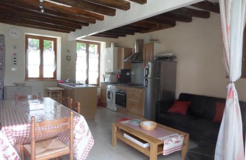 Sambin House | Maison de campagne climatisée entre Blois et Montrichard, 3 chambres, jardin, parking privé - FR-1-491-342