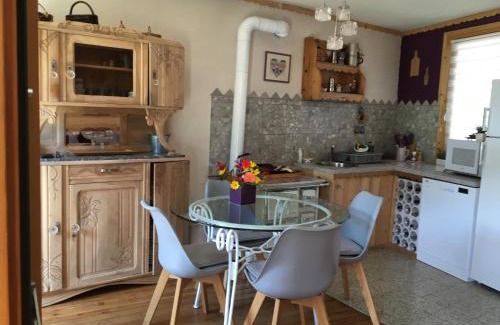 Saint-Pierre House | Maison de campagne dans le village