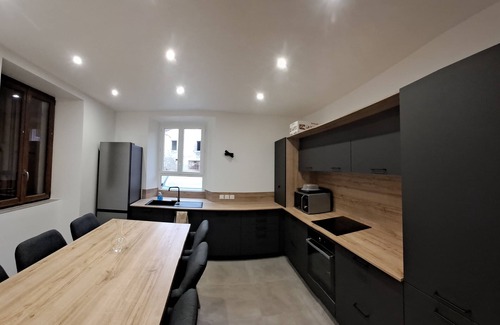 La Beaume House | Maison de Campagne Entièrement Rénovée