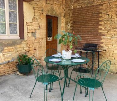 Degagnac House | maison de campagne en pierre