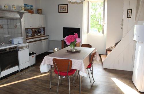 Degagnac House | maison de campagne en pierre