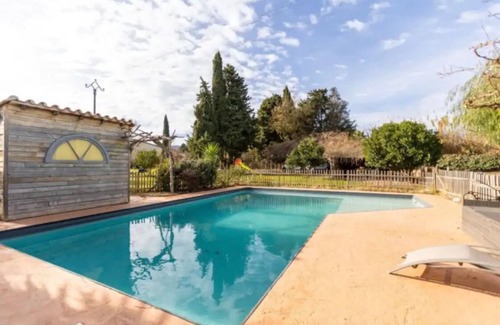 Camelas House | Maison de Campagne Familiale Avec Grande Piscine