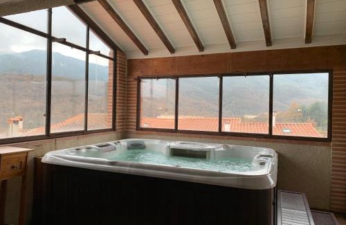 Espira-de-Conflent House | Maison de caractère avec jacuzzi entre mer et montagne à Espira de Conflent