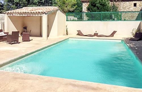 Saint-Victor-la-Coste House | Maison de charme à Saint-Victor-la-Coste avec piscine partagée