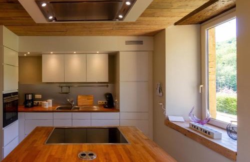 Bazeilles-sur-Othain House | Maison de charme à la campagne avec terrasse et grand espace extérieur - FR-1-585-76