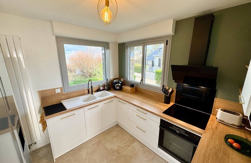 Normandy Landing Beaches House | Maison de Charme Sea View - JUNO BEACH, 30 meters from the beach!