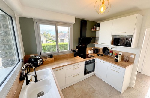 Normandy Landing Beaches House | Maison de Charme Sea View - JUNO BEACH, 30 meters from the beach!