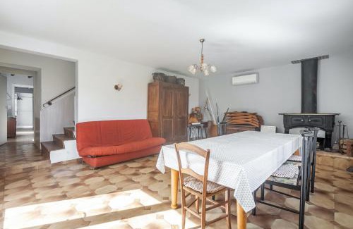 Puycelci House | Maison de charme à Puycelsi avec jardin et barbecue