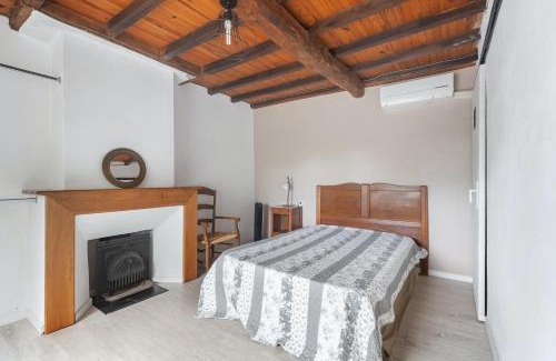 Puycelci House | Maison de charme à Puycelsi avec jardin et barbecue