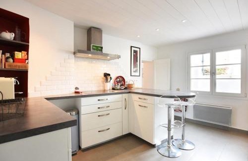 Les Portes-en-Re House | Maison de Charme au Centre du Village avec Cheminée et Cuisine Équipée - FR-1-434-56