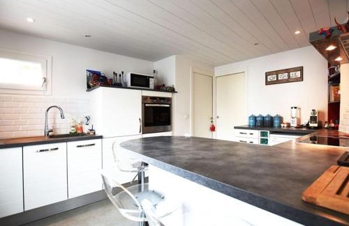 Les Portes-en-Re House | Maison de Charme au Centre du Village avec Cheminée et Cuisine Équipée - FR-1-434-56