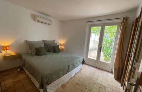 Gassin House | Maison de Charme au Milieu des Vignes avec Jardin et Parking à Gassin, près de Saint-Tropez