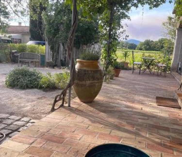 Gassin House | Maison de Charme au Milieu des Vignes avec Jardin et Parking à Gassin, près de Saint-Tropez