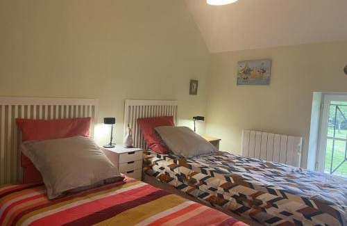 Autry-Issards House | Maison de Charme avec Jardin Privé et Randonnées, Idéale pour Familles et Cavaliers - FR-1-489-449