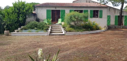 Rivedoux-Plage House | MAISON DE CHARME AVEC JARDIN CLOS