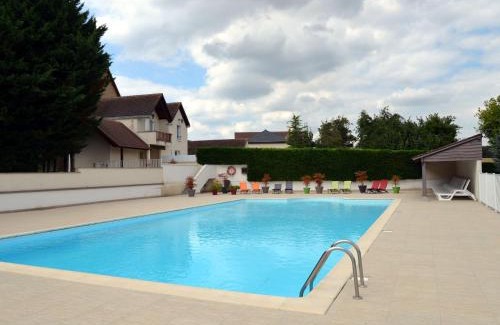 Faverolles House | Maison de Charme avec Piscine Chauffée et Tennis à Proximité du Zoo de Beauval - FR-1-591-26