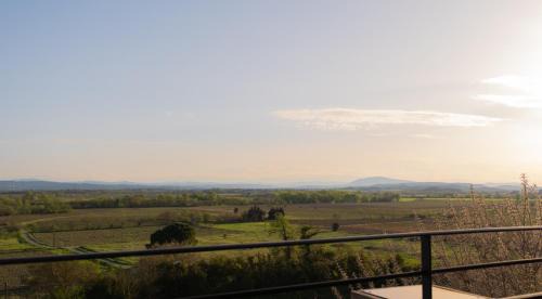 Paraza House | Maison de charme et vue Imprenable à 180 degrés sur les vignes et Pyrénées